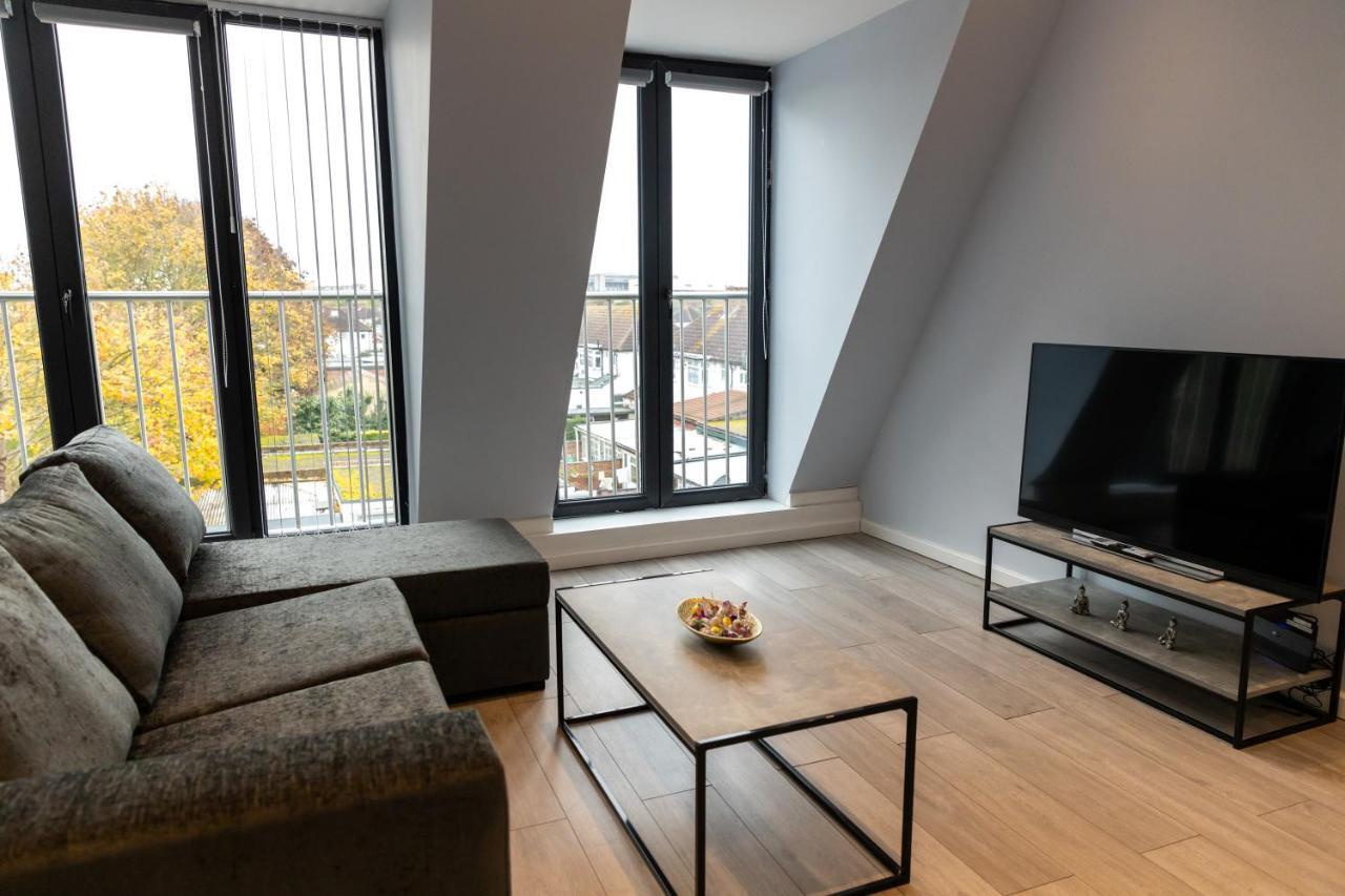Cosy Flats Near Heathrow, Group Bookings Available With Parking Space Hounslow Ngoại thất bức ảnh